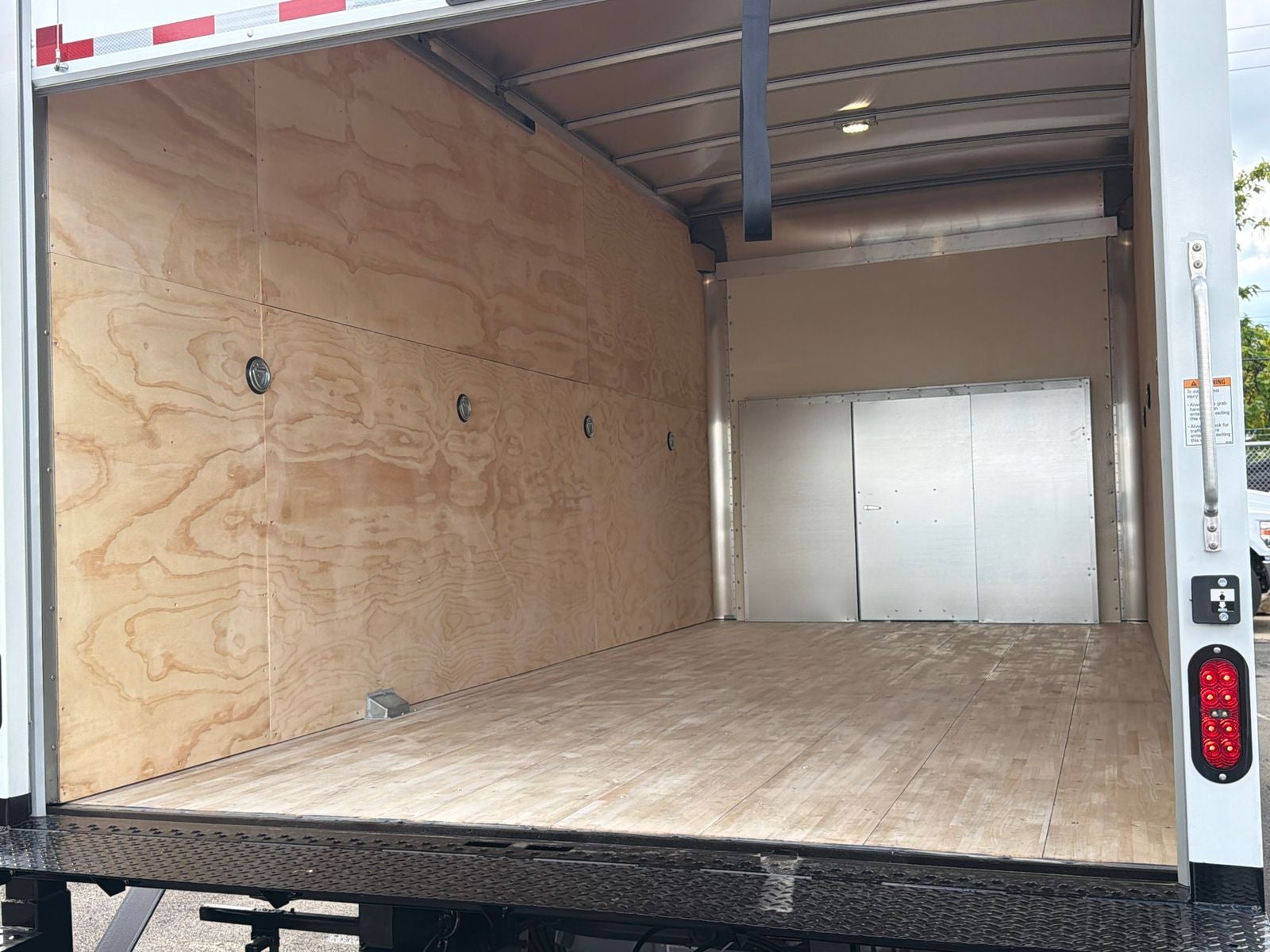 2027 Ford E-450SD Base