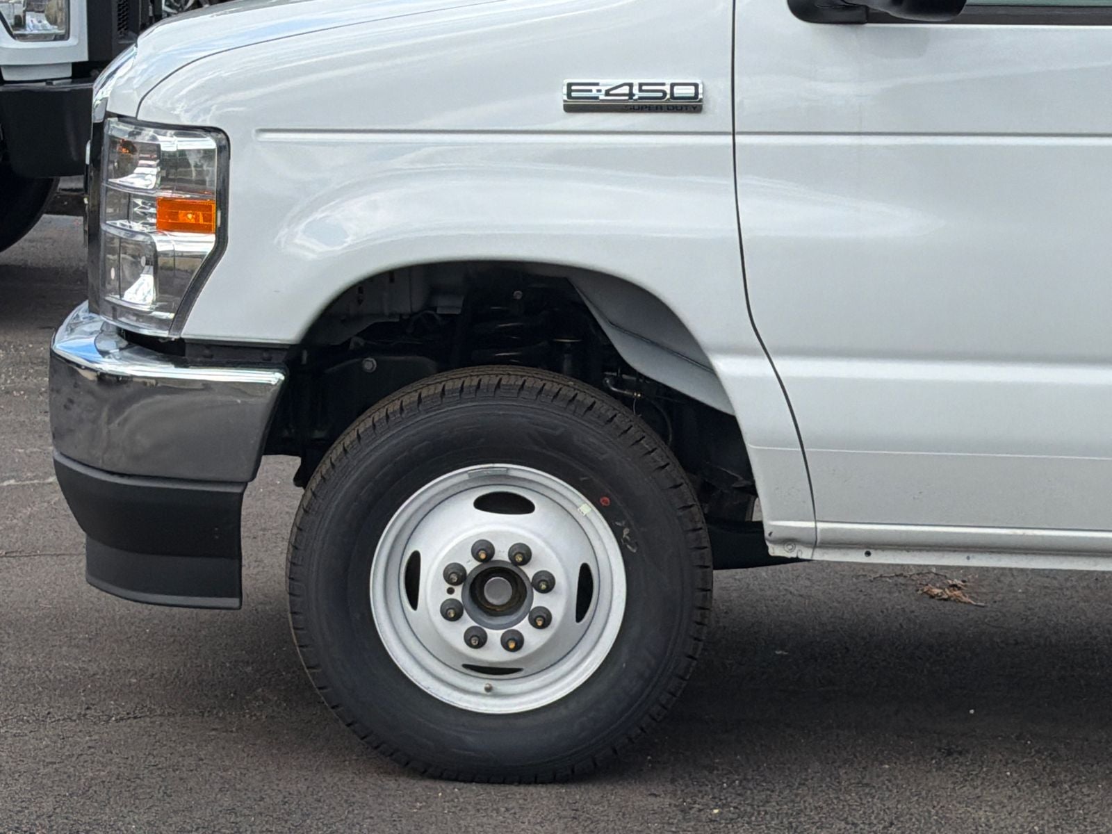 2027 Ford E-450SD Base