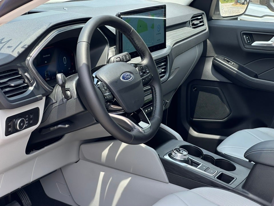 2025 Ford Escape Plug-In Hybrid Base