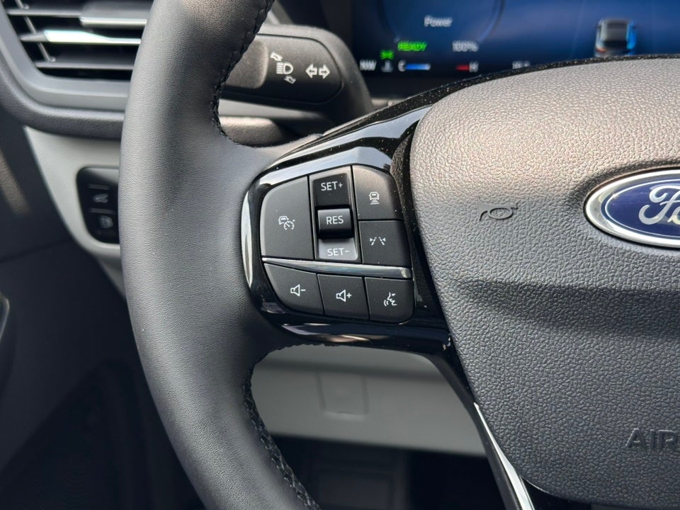 2025 Ford Escape Plug-In Hybrid Base