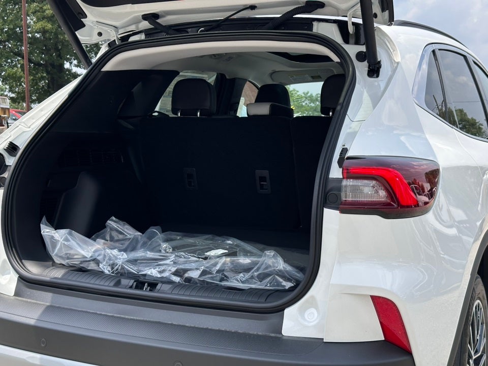 2025 Ford Escape Plug-In Hybrid Base