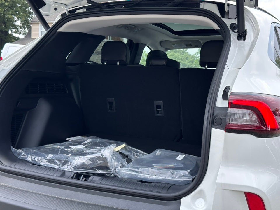 2025 Ford Escape Plug-In Hybrid Base