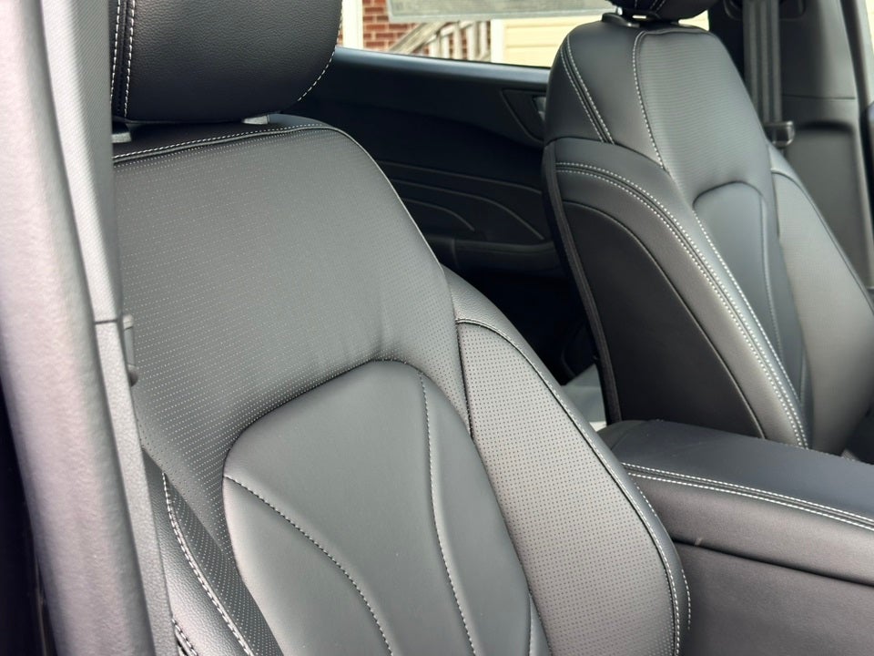 2025 Ford Escape Plug-In Hybrid Base