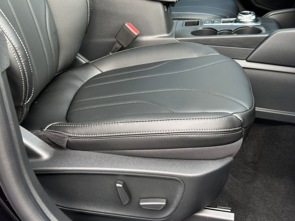 2025 Ford Escape Plug-In Hybrid Base