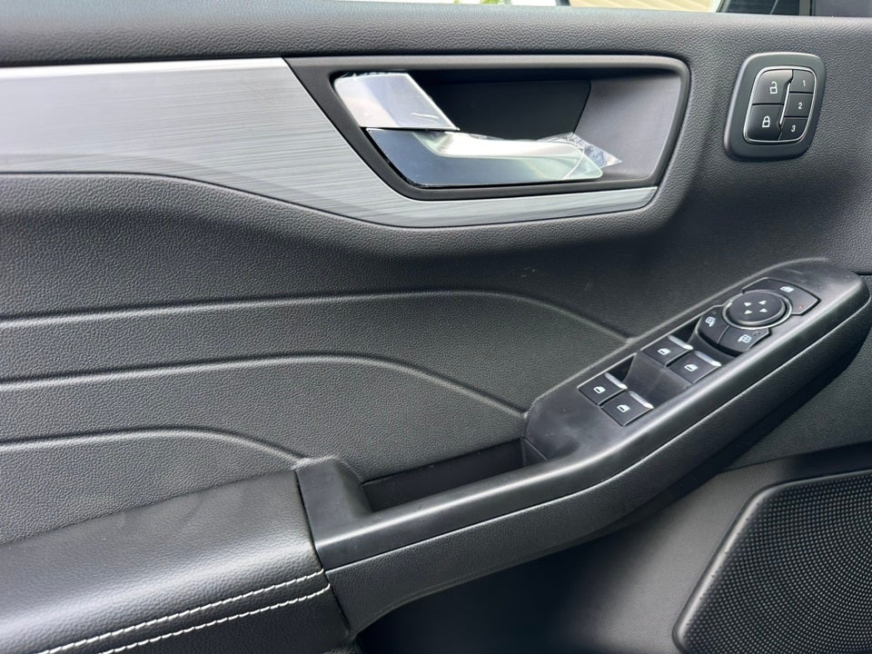 2025 Ford Escape Plug-In Hybrid Base