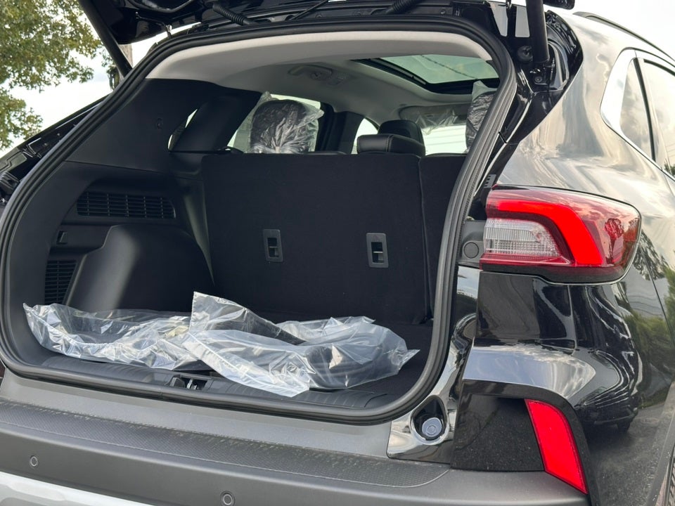 2025 Ford Escape Plug-In Hybrid Base