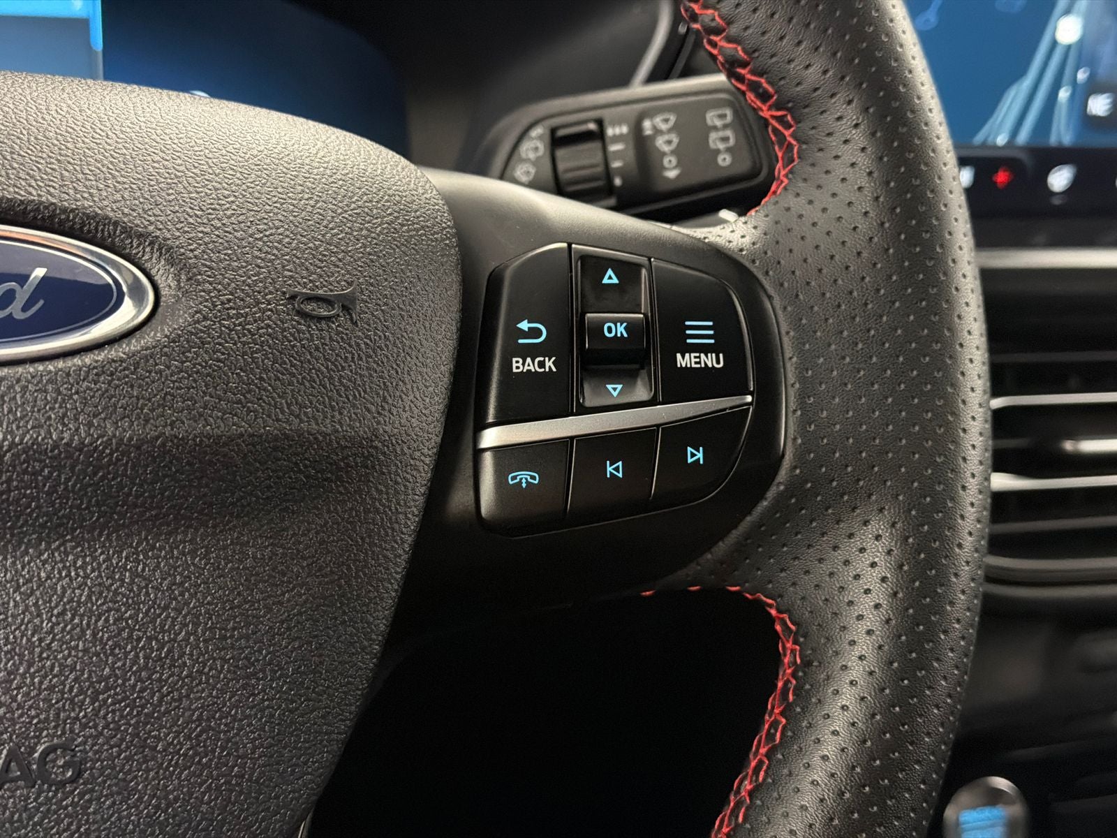 2023 Ford Escape Hybrid ST-Line Select