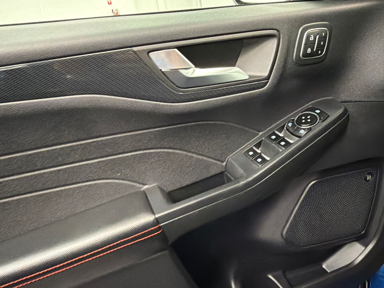 2023 Ford Escape Hybrid ST-Line Select