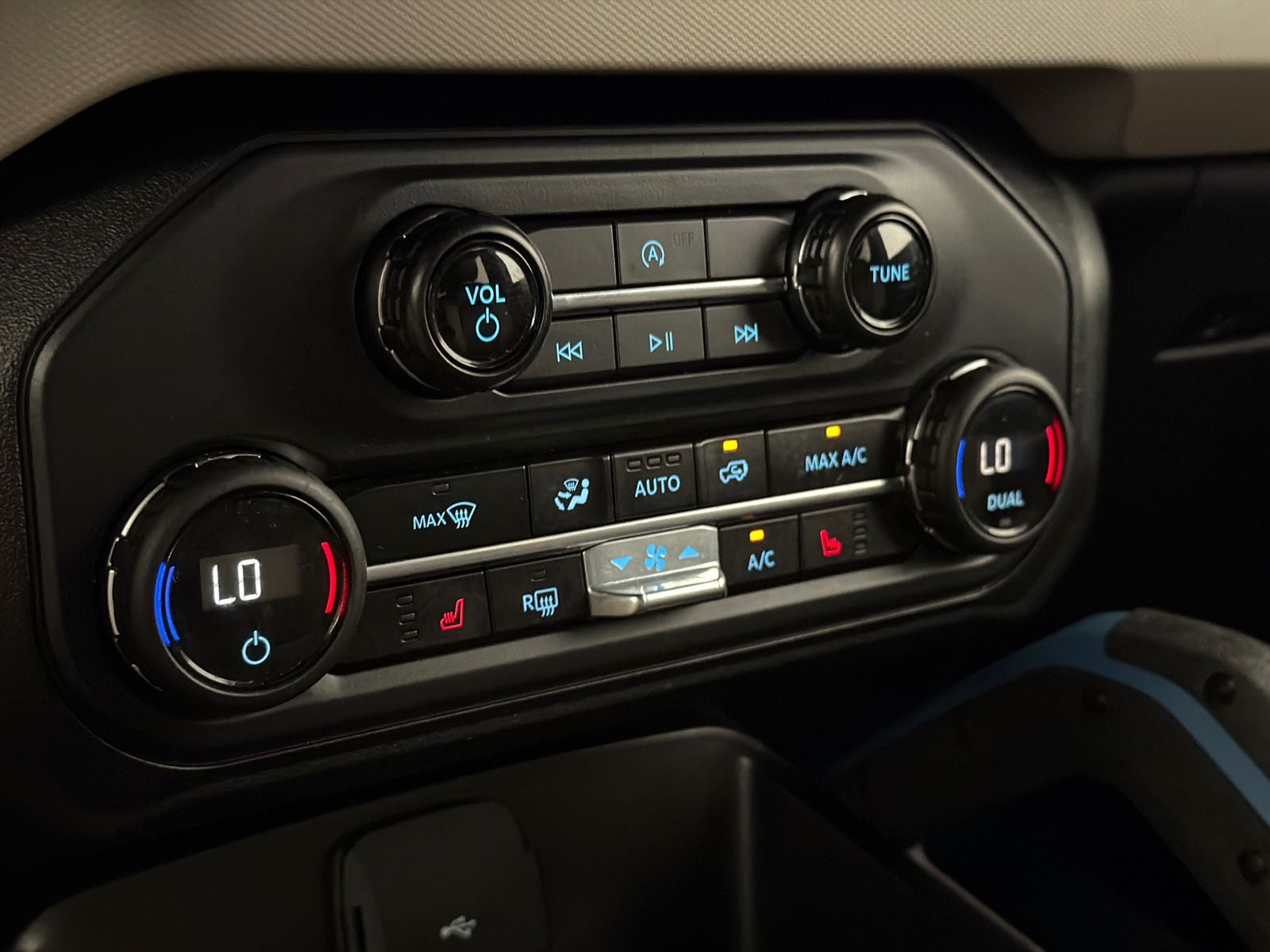 2023 Ford Bronco 2-Door Wildtrak - Photo 24