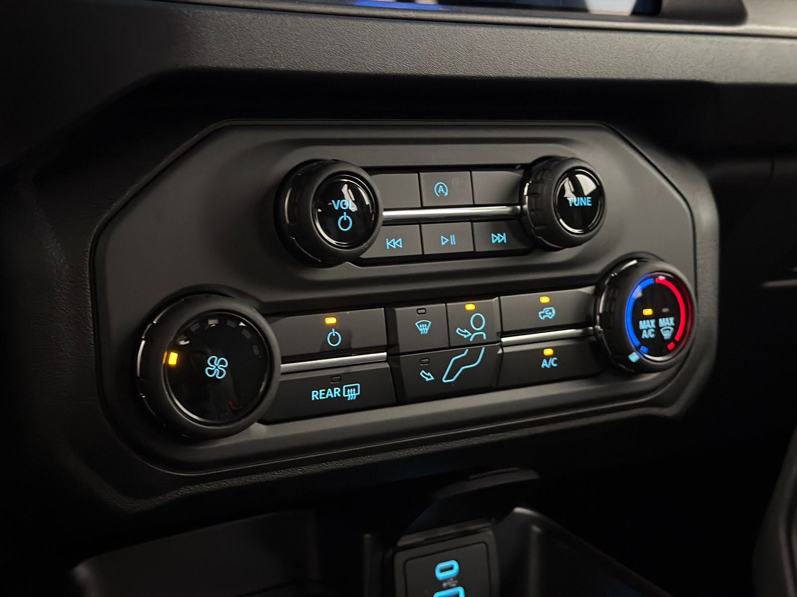 2025 Ford Bronco Base