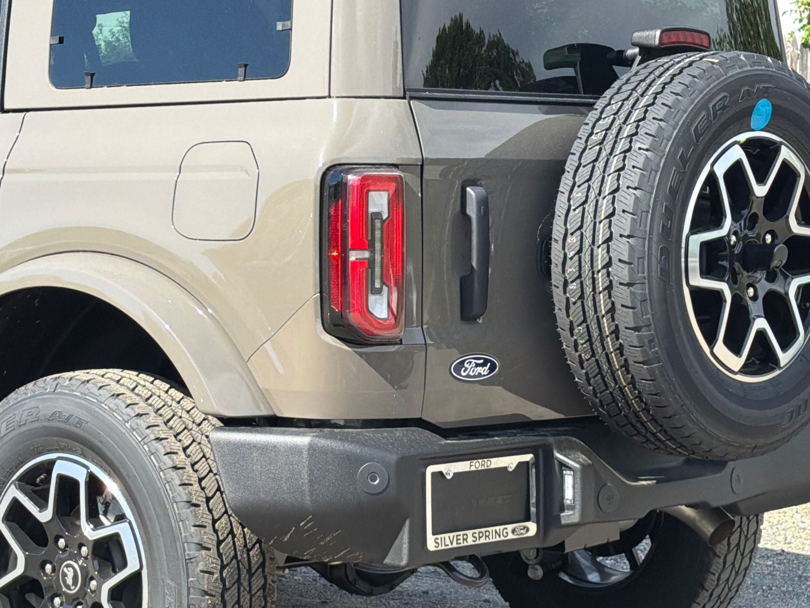 2026 Ford Bronco Outer Banks