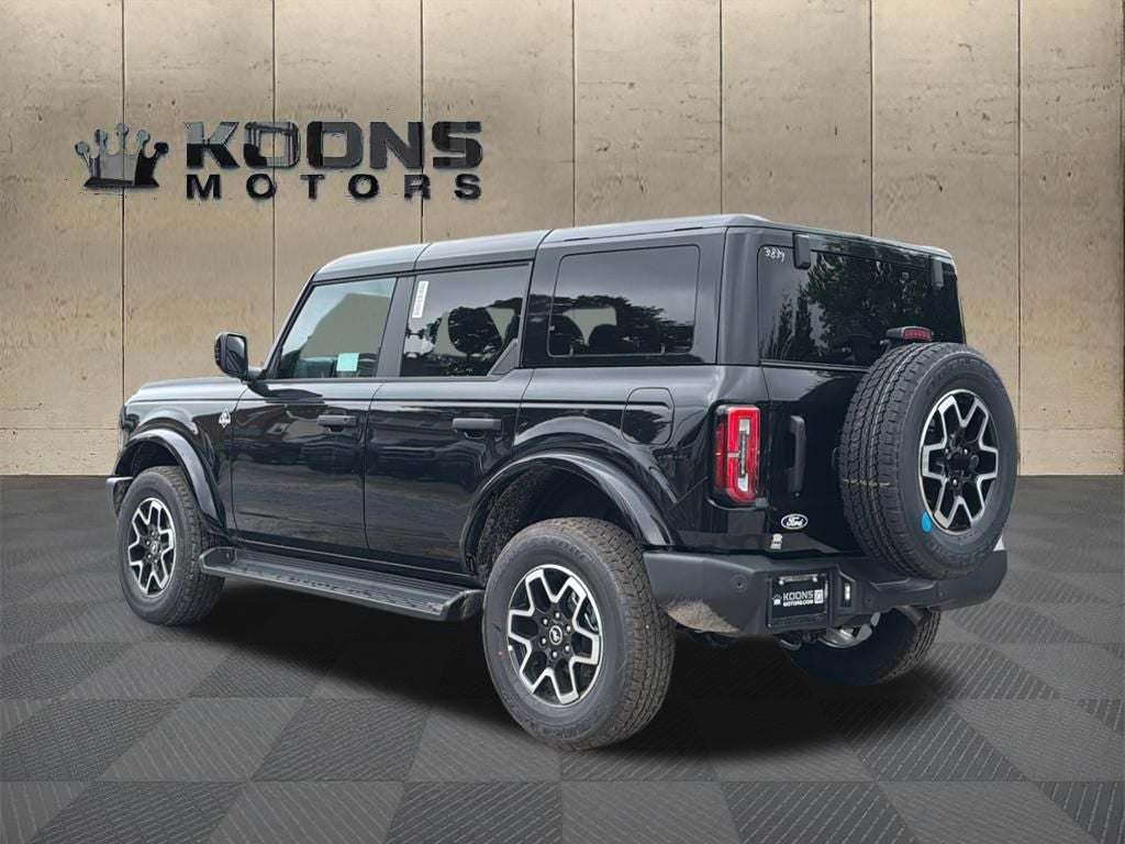 2026 Ford Bronco Outer Banks