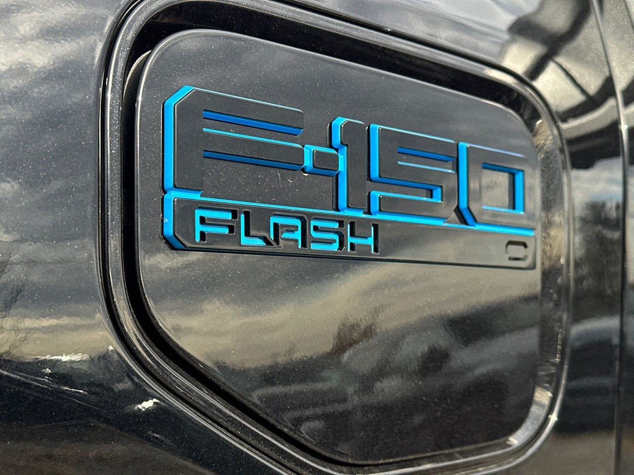 2025 Ford F-150 Lightning Flash