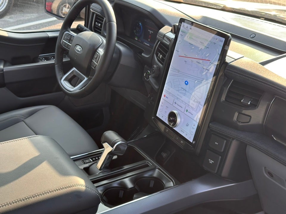 2025 Ford F-150 Lightning Flash