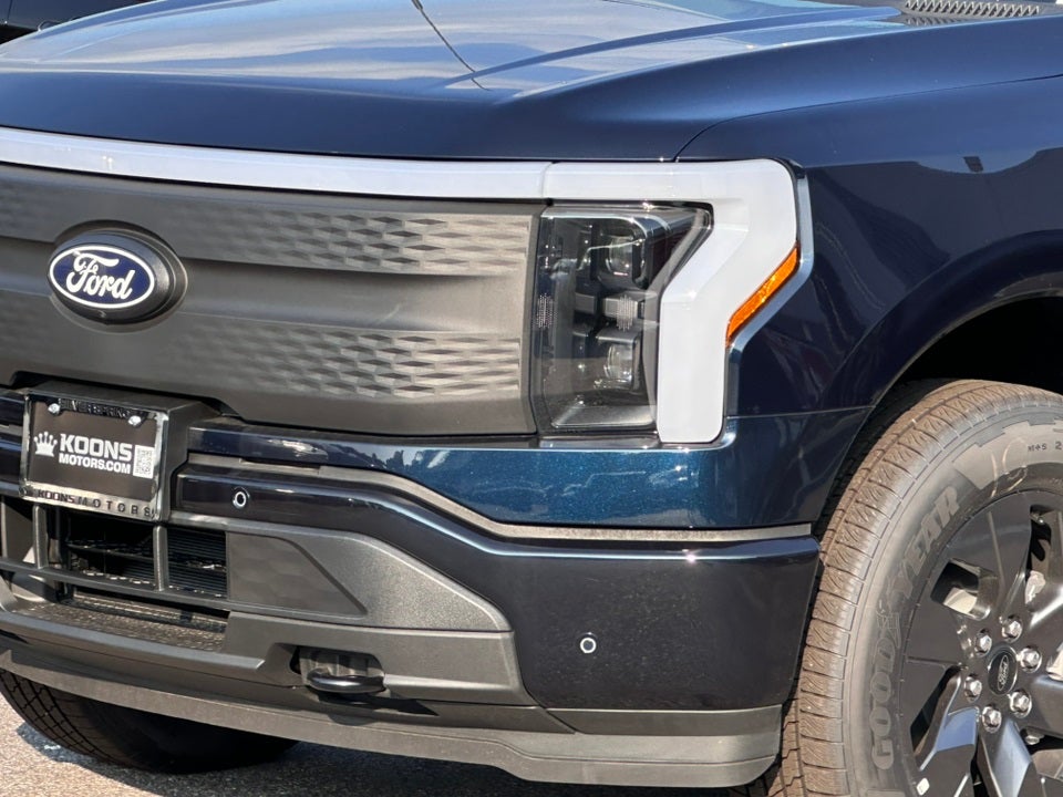 2025 Ford F-150 Lightning Flash