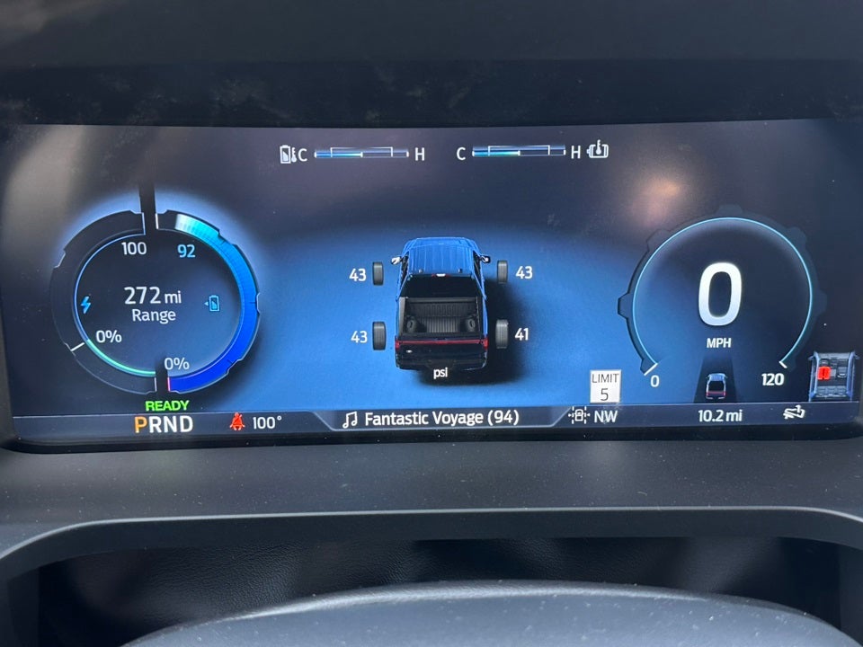 2025 Ford F-150 Lightning Flash