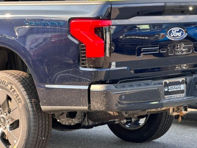 2025 Ford F-150 Lightning Flash