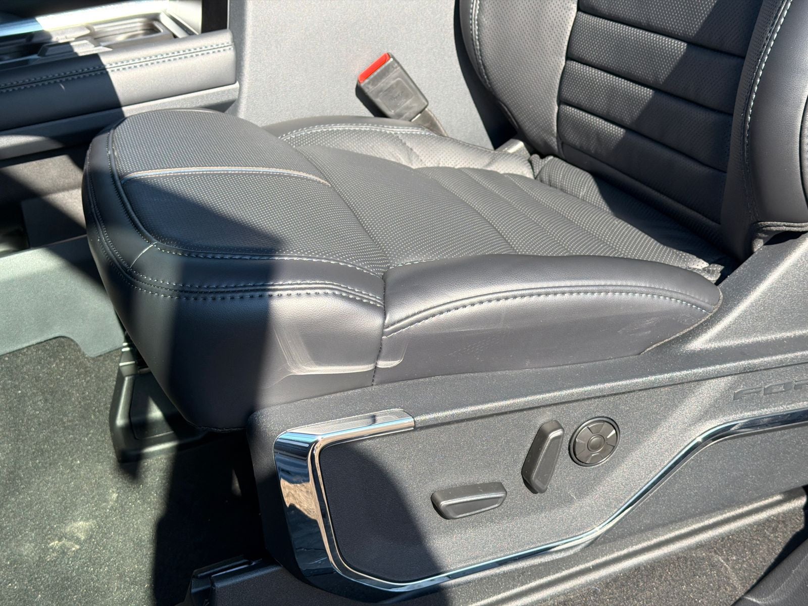 2026 Ford F-250SD Platinum Crew Cab 6.75 Foot Bed