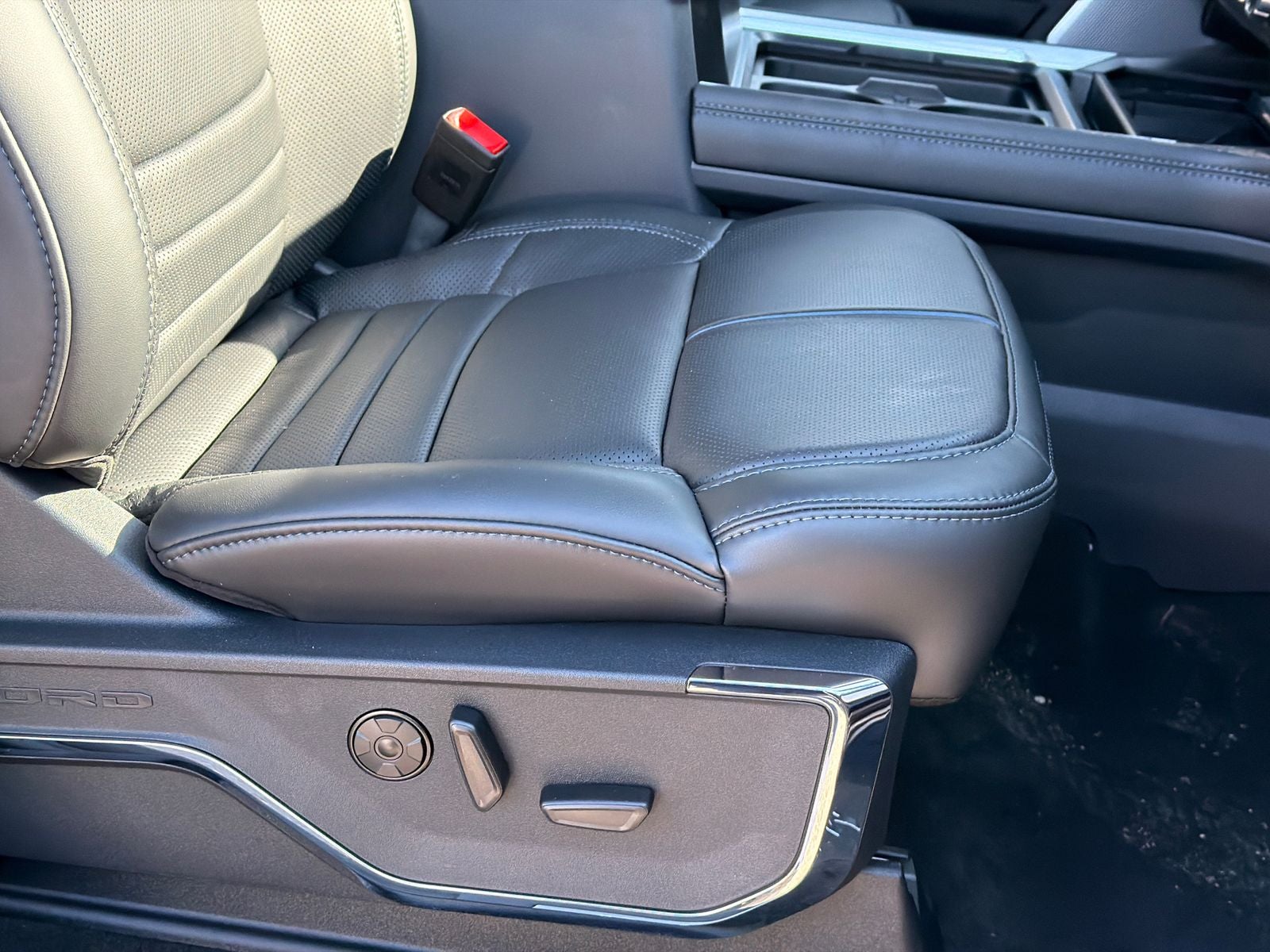 2026 Ford F-250SD Platinum Crew Cab 6.75 Foot Bed