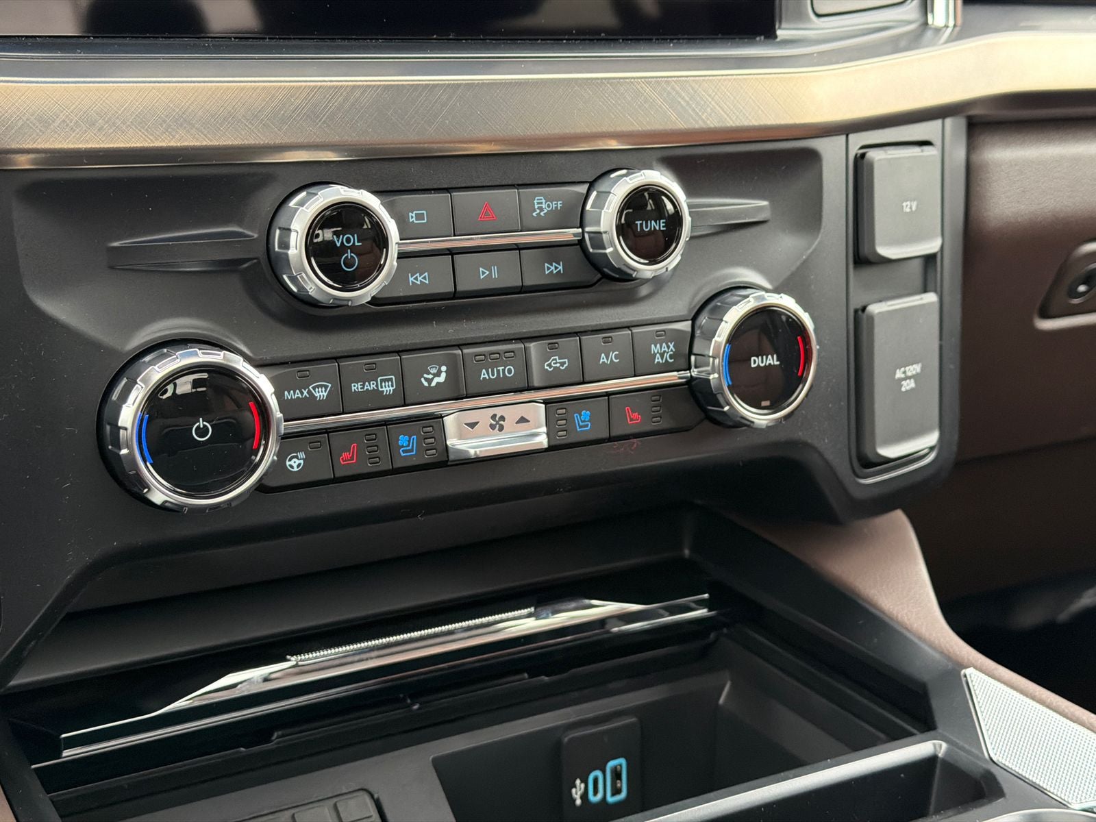 2026 Ford F-250SD King Ranch Crew Cab 6.75 Foot Bed