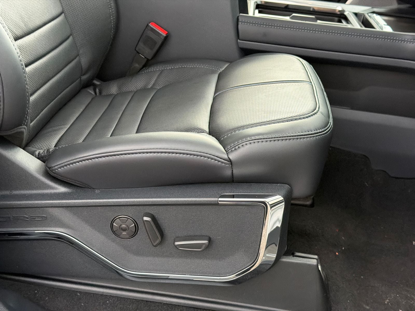 2026 Ford F-250SD Platinum Crew Cab 6.75 Foot Bed