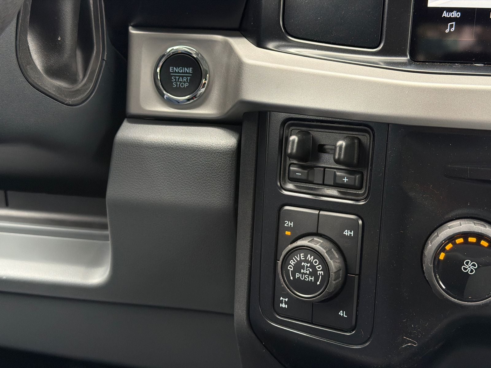 2026 Ford F-250SD XLT Crew Cab 6.75 Foot Bed
