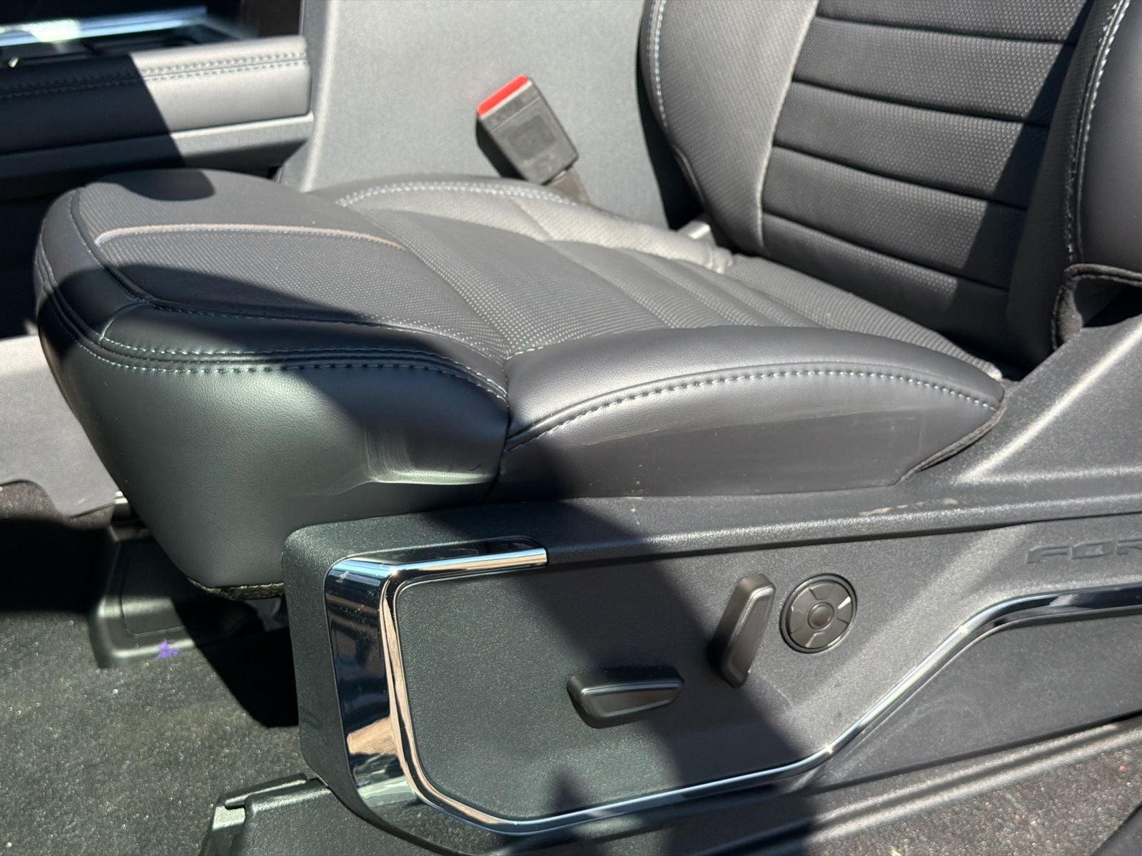 2026 Ford F-350SD Platinum Crew Cab 6.75 Foot Bed