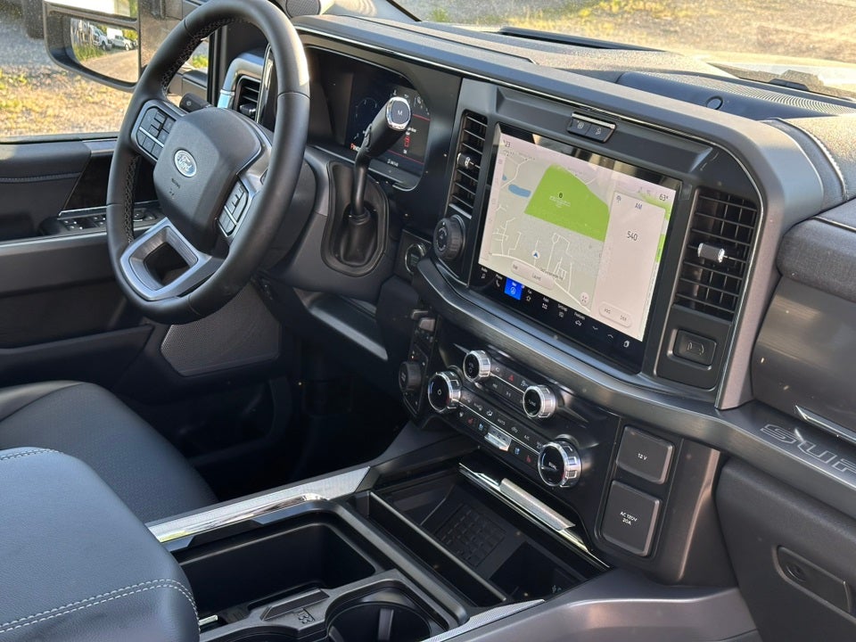 2025 Ford F-350SD Lariat