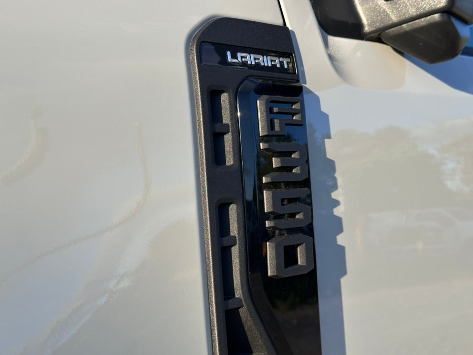 2025 Ford F-350SD Lariat