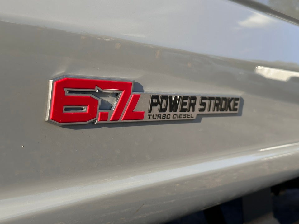 2025 Ford F-350SD Lariat