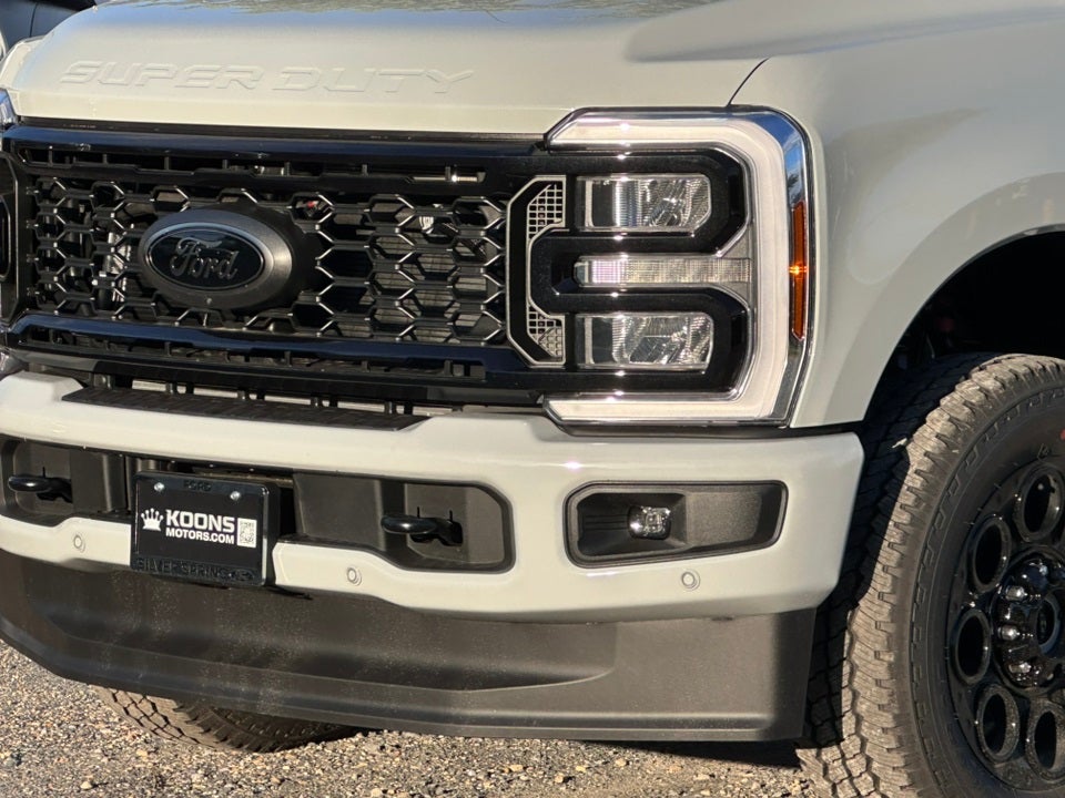 2025 Ford F-350SD Lariat