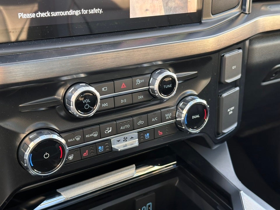 2025 Ford F-350SD Lariat