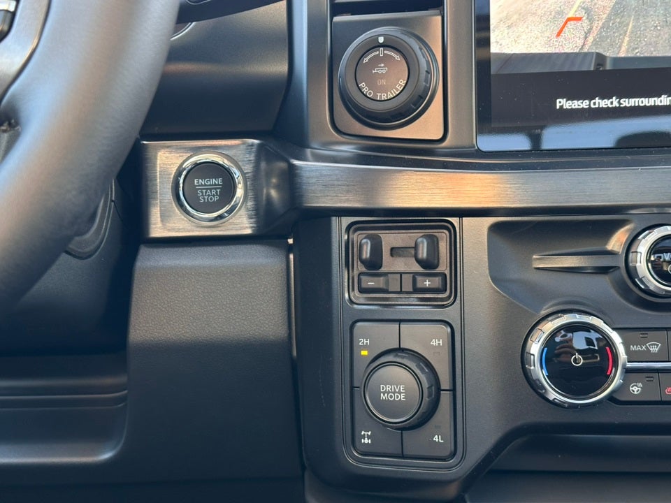 2025 Ford F-350SD Lariat