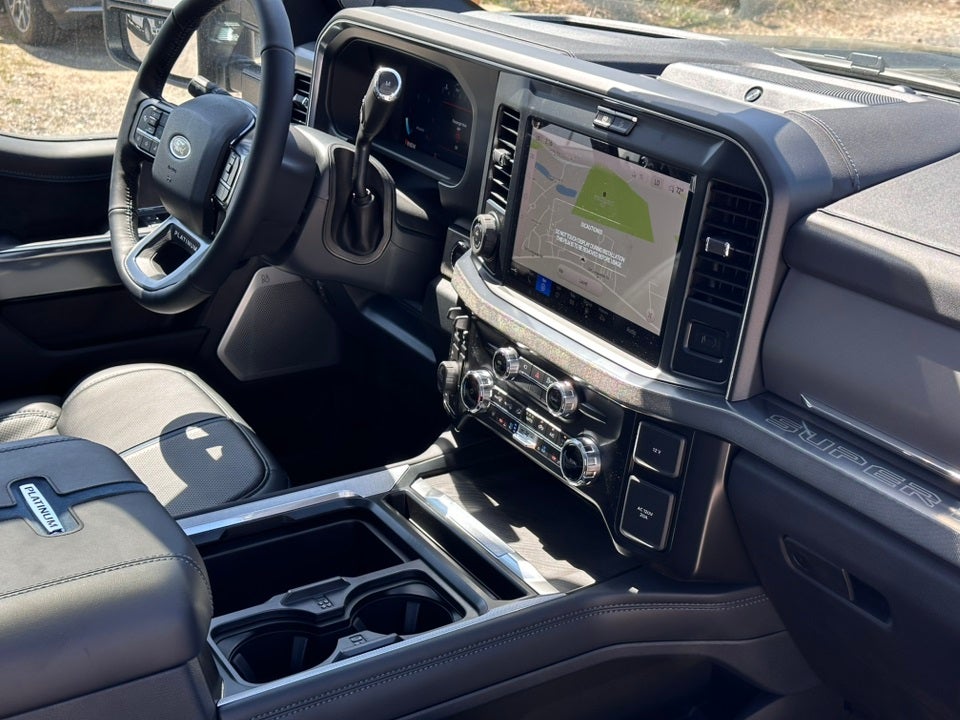 2025 Ford F-350SD Platinum