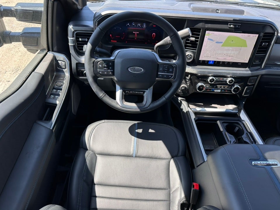 2025 Ford F-350SD Platinum