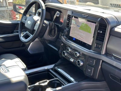 2025 Ford F-350SD Platinum