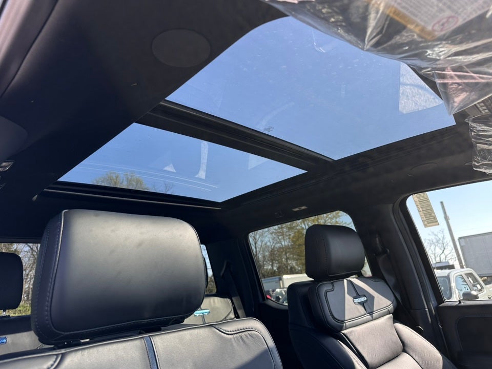 2025 Ford F-350SD Platinum