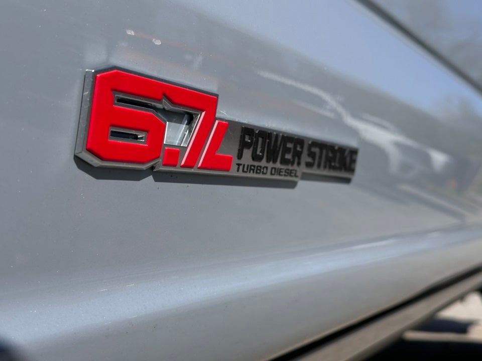 2025 Ford F-350SD Platinum