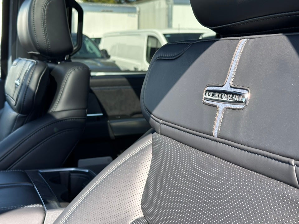 2025 Ford F-350SD Platinum