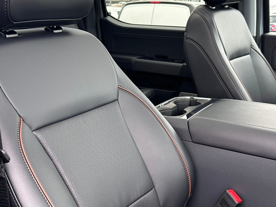 2025 Ford F-350SD Lariat