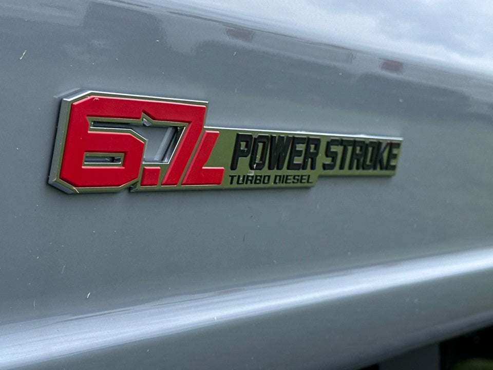 2025 Ford F-350SD Lariat