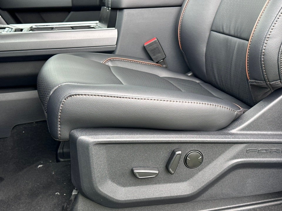 2025 Ford F-350SD Lariat