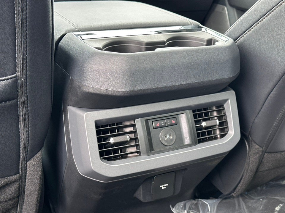 2025 Ford F-350SD Lariat