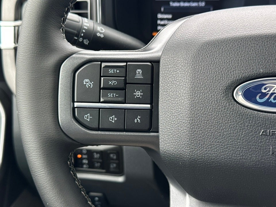 2025 Ford F-350SD Lariat