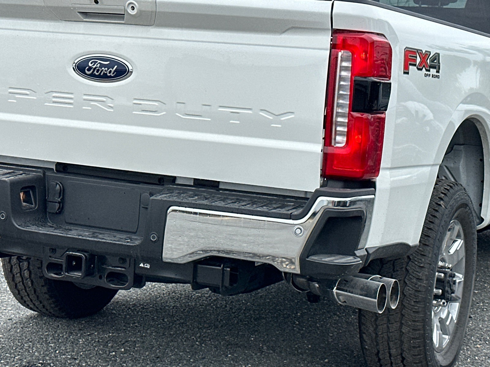 2026 Ford F-350SD Lariat