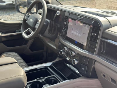 2025 Ford F-350SD Platinum