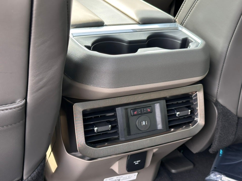 2025 Ford F-350SD Platinum