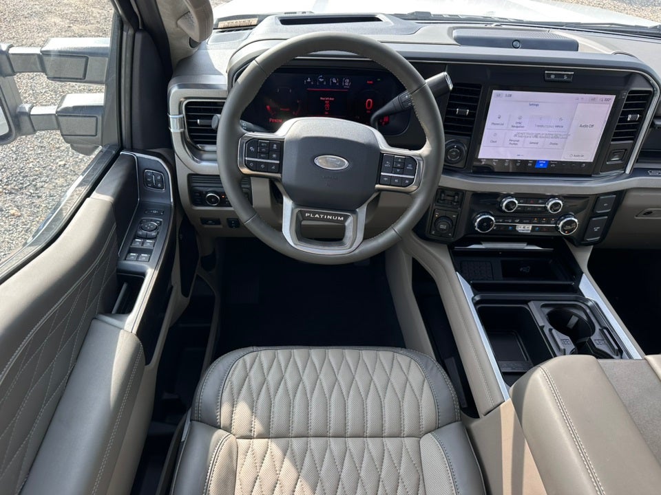 2025 Ford F-350SD Platinum