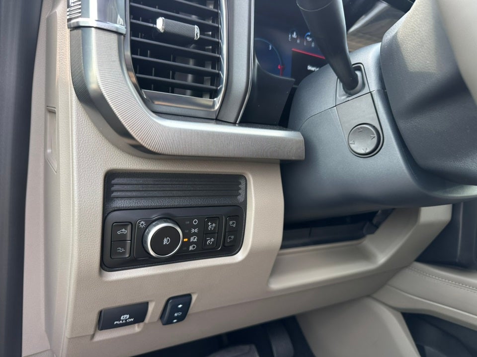 2025 Ford F-350SD Platinum