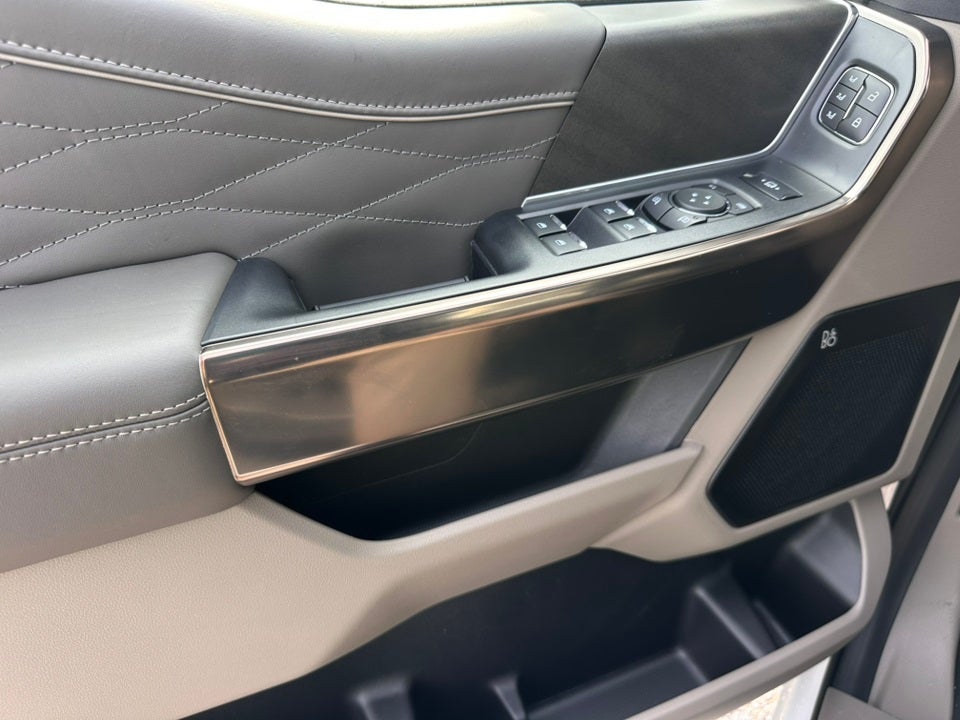 2025 Ford F-350SD Platinum